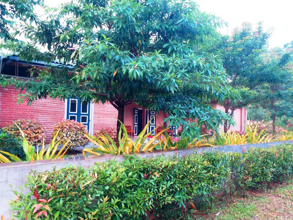 Honey Tree Polonnaruwa Hotel Exterior foto