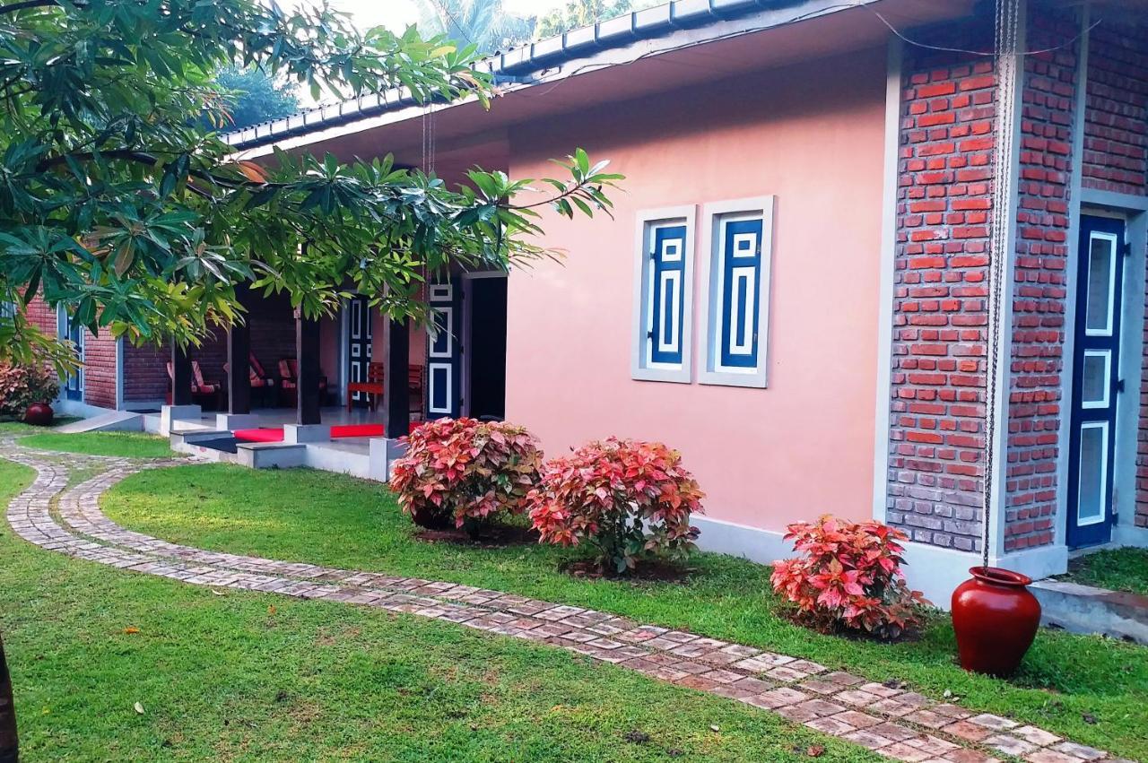 Honey Tree Polonnaruwa Hotel Exterior foto